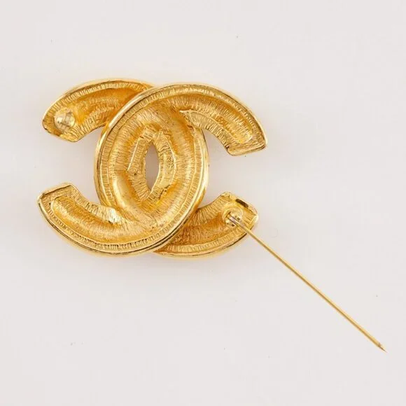 CHANEL Authentic Gold Logo Brooch - Picture 3 of 10
